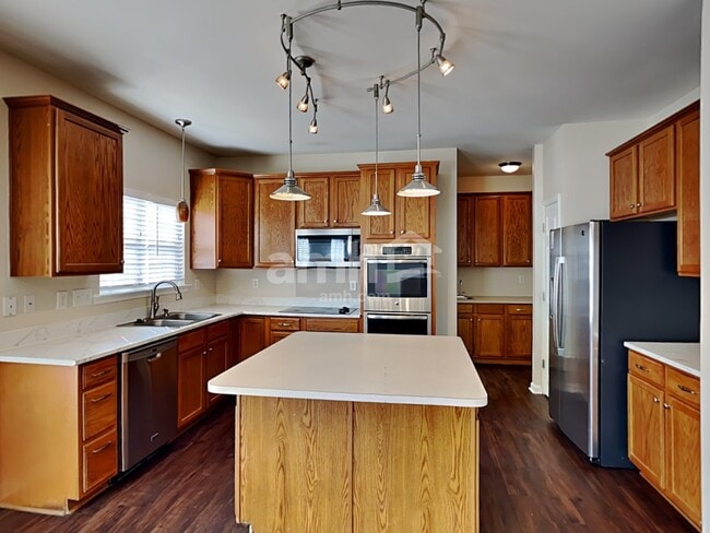 Photo - 105 Riverfront Pky