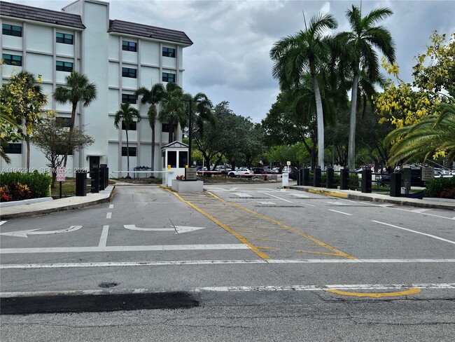 Photo - 1101 River Reach Dr Unit 418