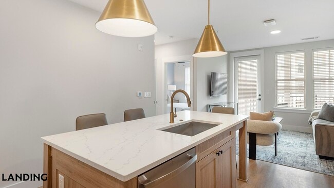 Photo - 19020 Potts Pk Ln Unidad 8-208
