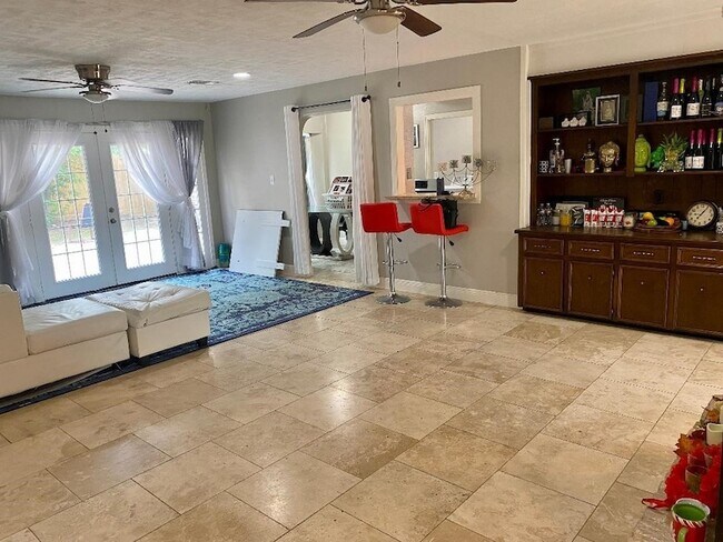 Photo - 2419 Briarlee Dr