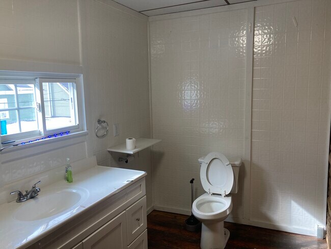 413 Forest Ave Unit 1