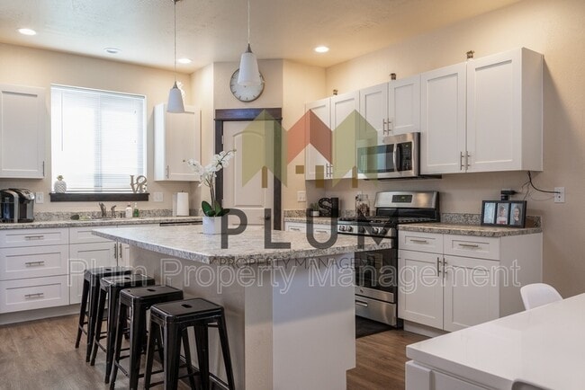 Photo - 2345 Aspen Grv Lp Townhome