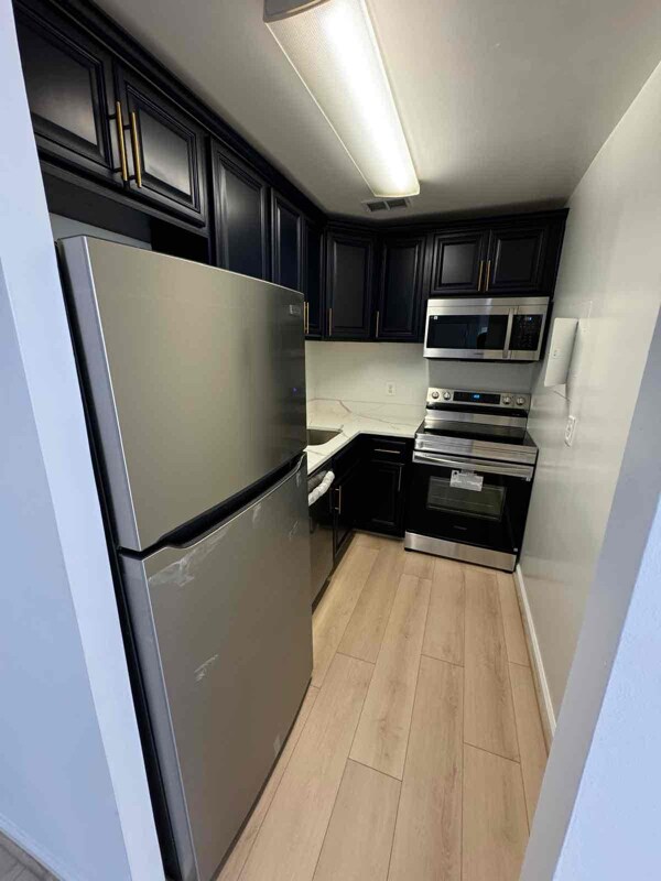 Photo - 3101 S Manchester St Unidad 613