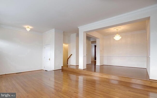 Photo - 25859 Kirkwood Square