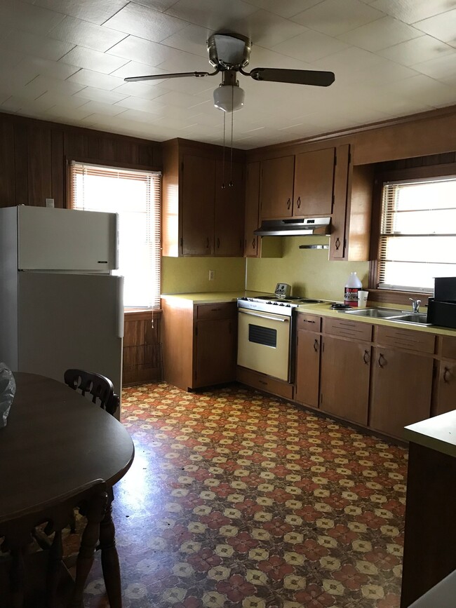 Photo - 203 Leggetts Ln