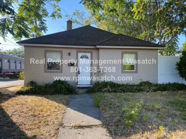 Photo - Come See This 4 Bedroom 1.5 bathroom single family home!!