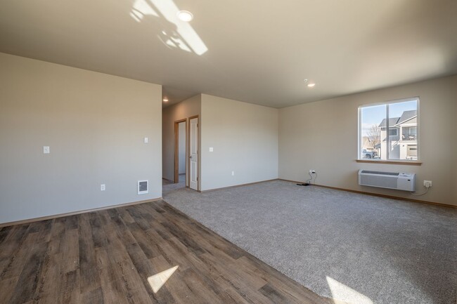 Photo - 3 Bedroom 2 Bath Apartment Pet Friendly! Unit 324