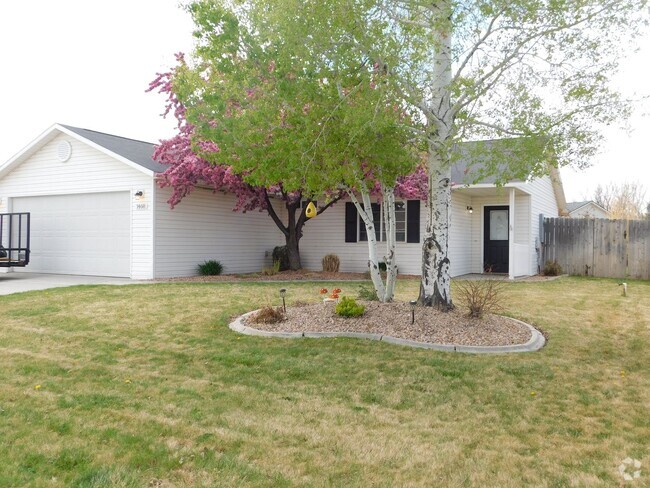 Building Photo - Quiet Living in Fruita Rental