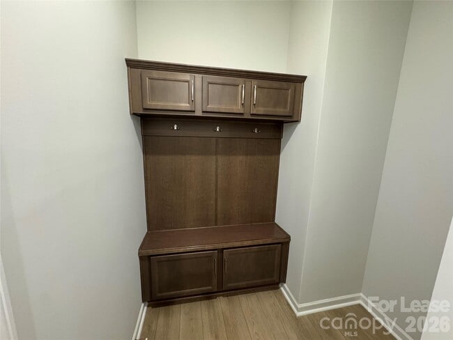 Photo - 3021 Kingsfield Rd