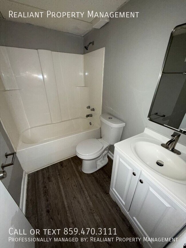 Photo - 2082 Fairmont Ct Unit 2