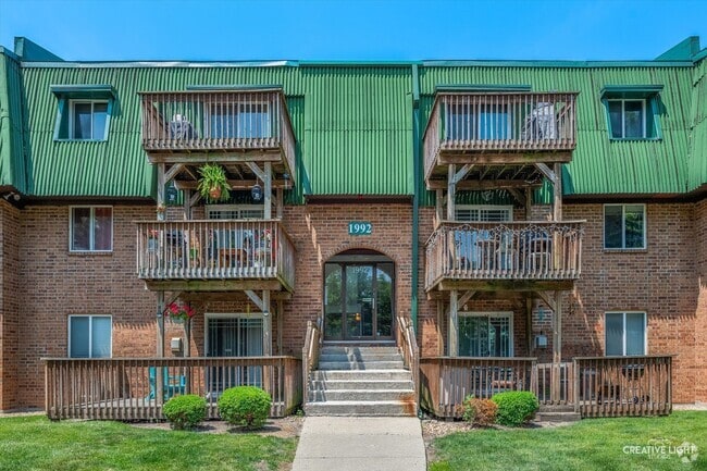 Building Photo - 1992 Tall Oaks Dr Unit 3B Rental