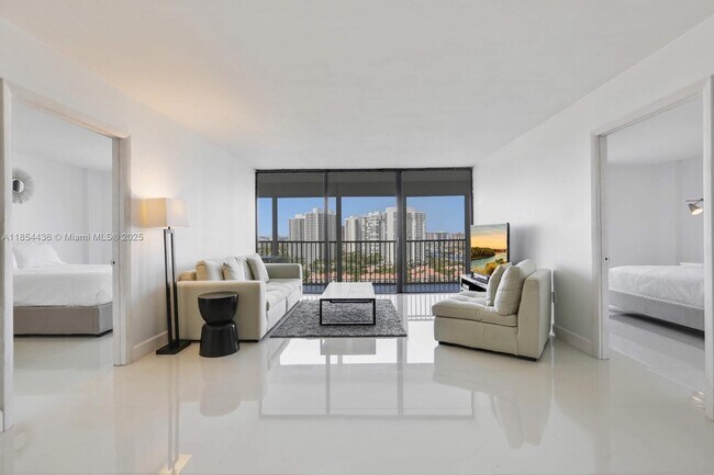 Building Photo - 3701 N Country Club Dr Unit 2109 Rental