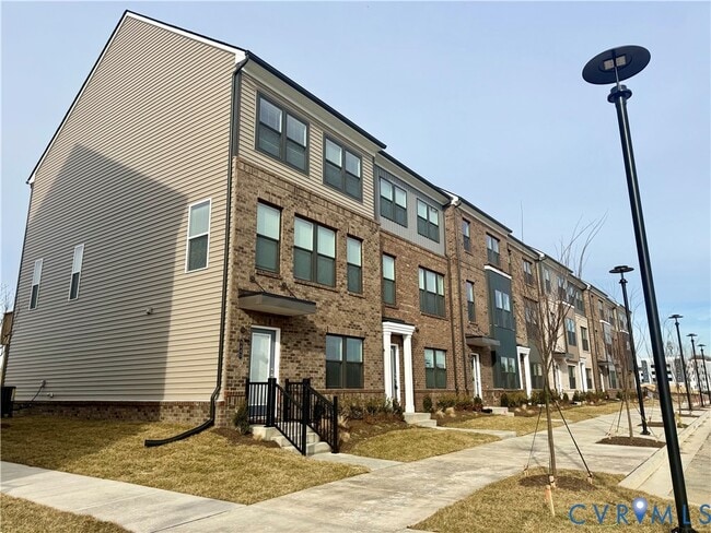 Photo - 9440 Alquist St