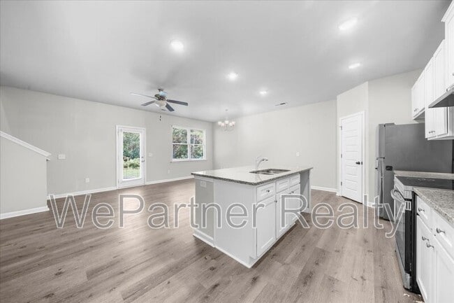Photo - 104 Vickery Ln