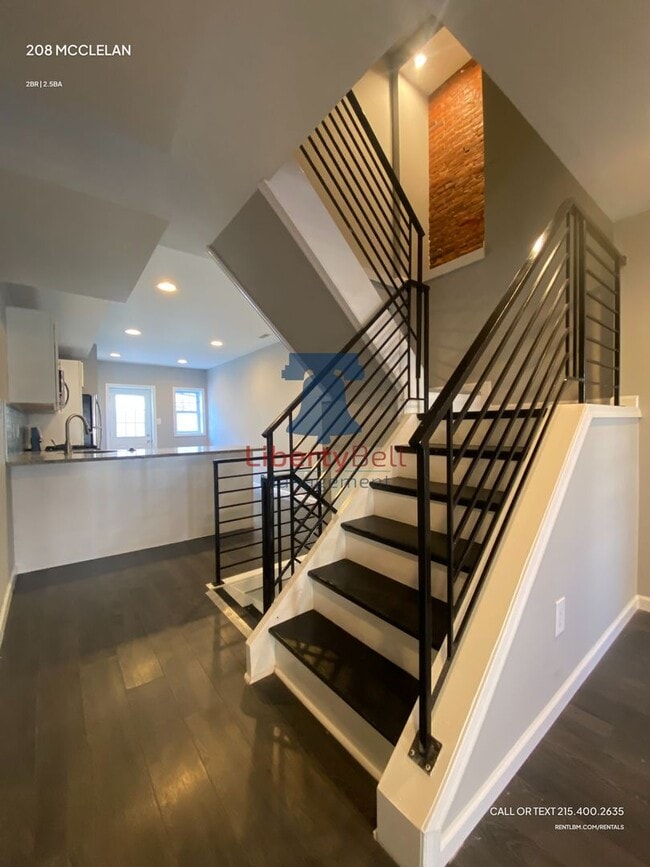 Photo - 208 McClellan St