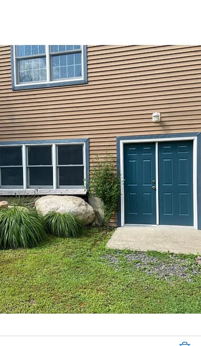 Photo - 1311 Burlingham Rd Unit Apartment 1