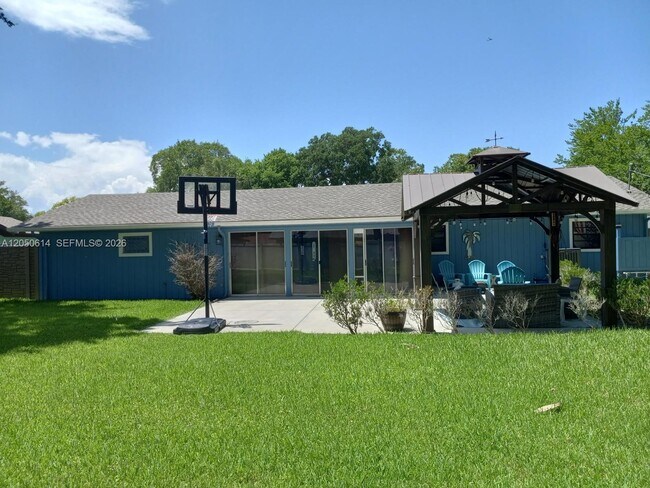 Photo - 781 Little Pine Dr