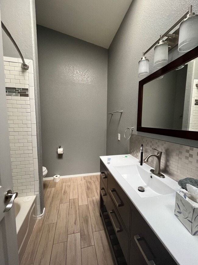 Photo - 3 bedroom home with solar in highly desirable location