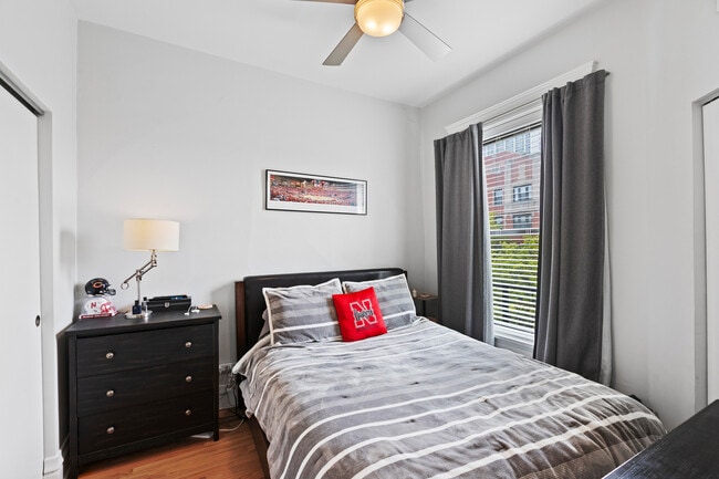 Photo - 848 W Sheridan Rd Unit 3F