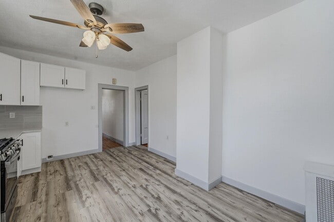 Photo - 18 John St Unit 2