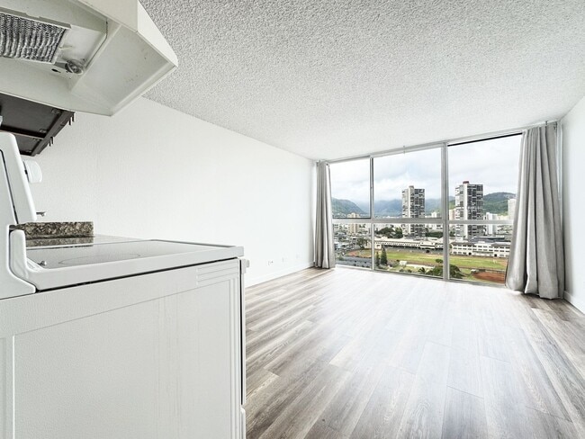 Photo - Waikiki Condo with One Assigned Parking Space Unit 1