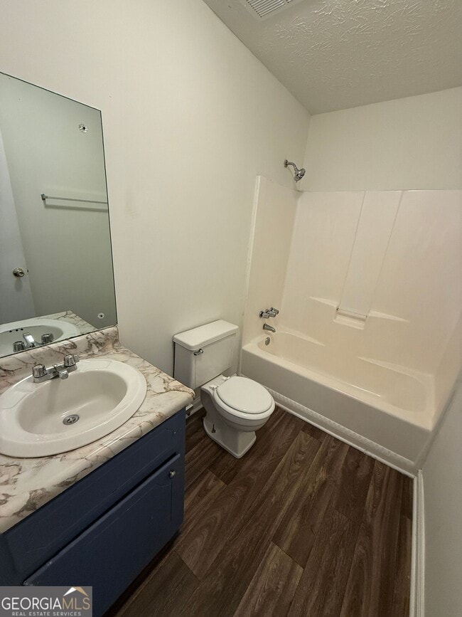 Photo - 540 Rustwood Dr