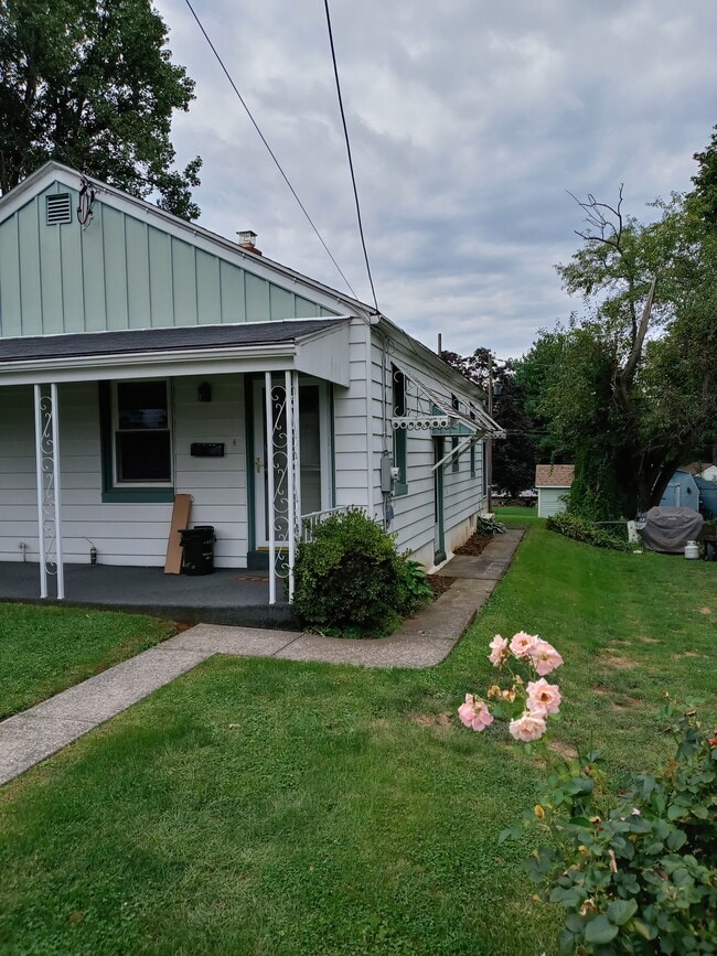 Photo - 218-220 S 13th St House