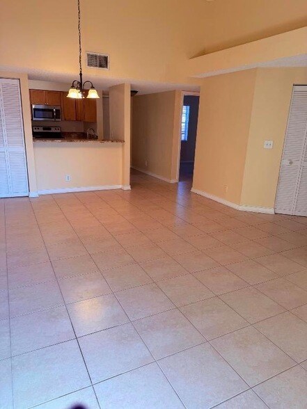 Photo - 1040 Lake Shore Dr Unit 204