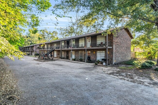 Building Photo - 26944 E Main St Unit 7