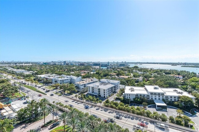 Building Photo - 10275 Collins Ave Unit 1530