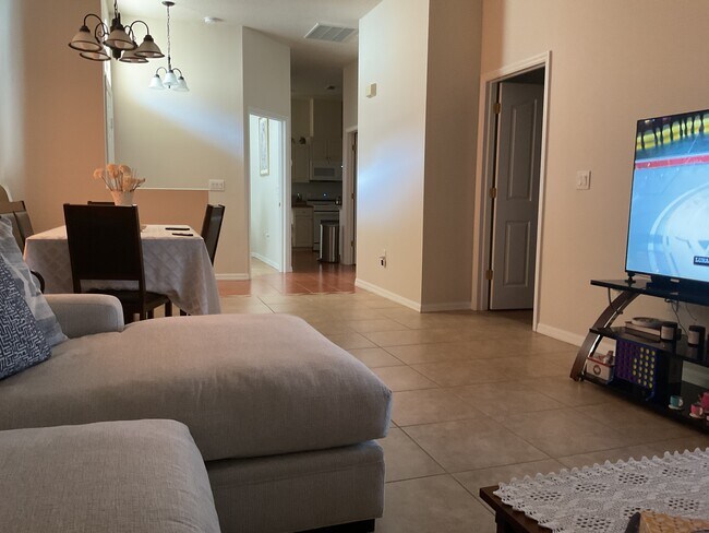 Photo - 2717 Tottenham Dr