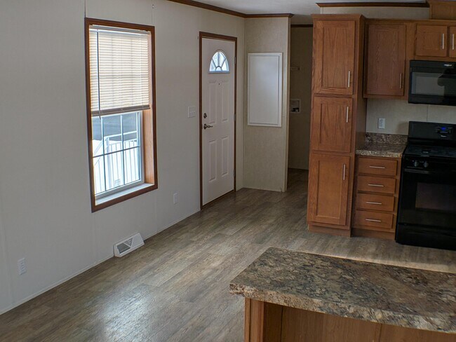 Photo - 8 Matthew Dr