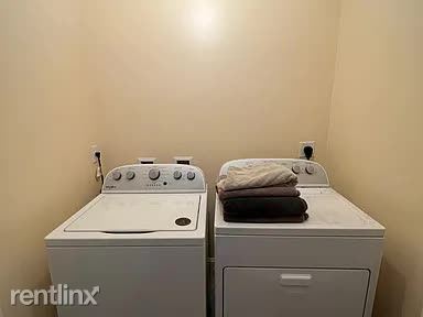 Photo - 4 br, 3 bath House - 6 Cufflin St Apt 1E