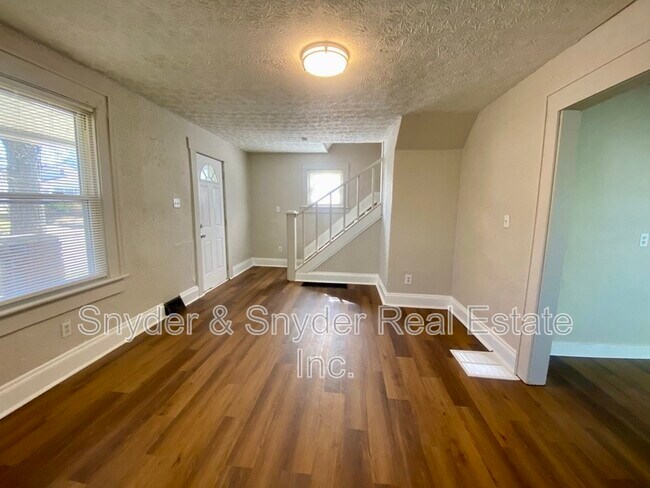 Photo - 748 Merton Ave