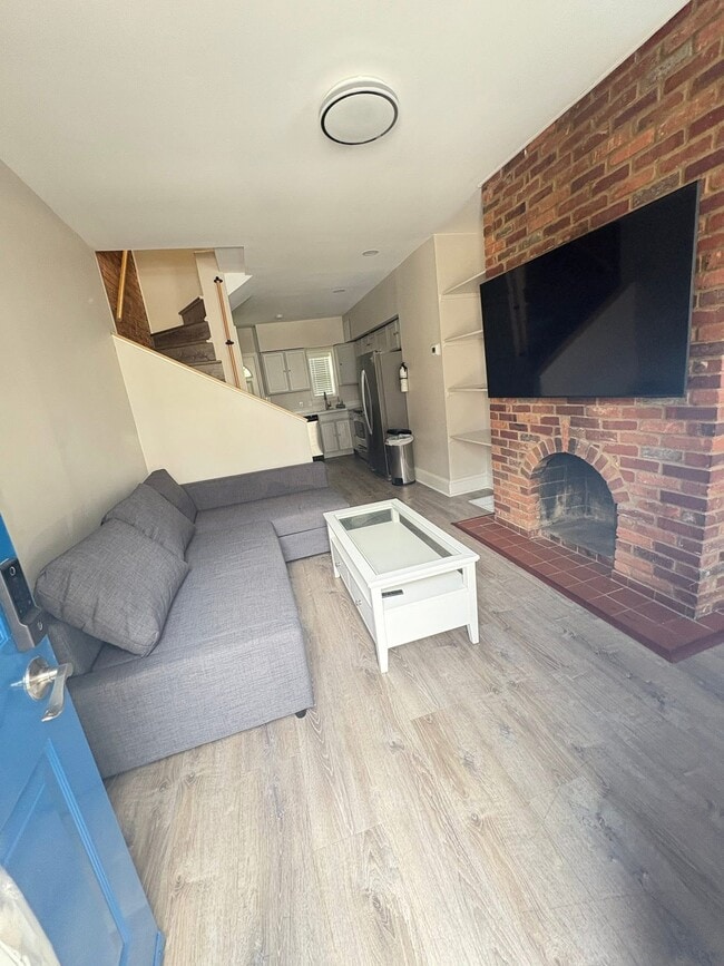 Photo - 417 Scott St