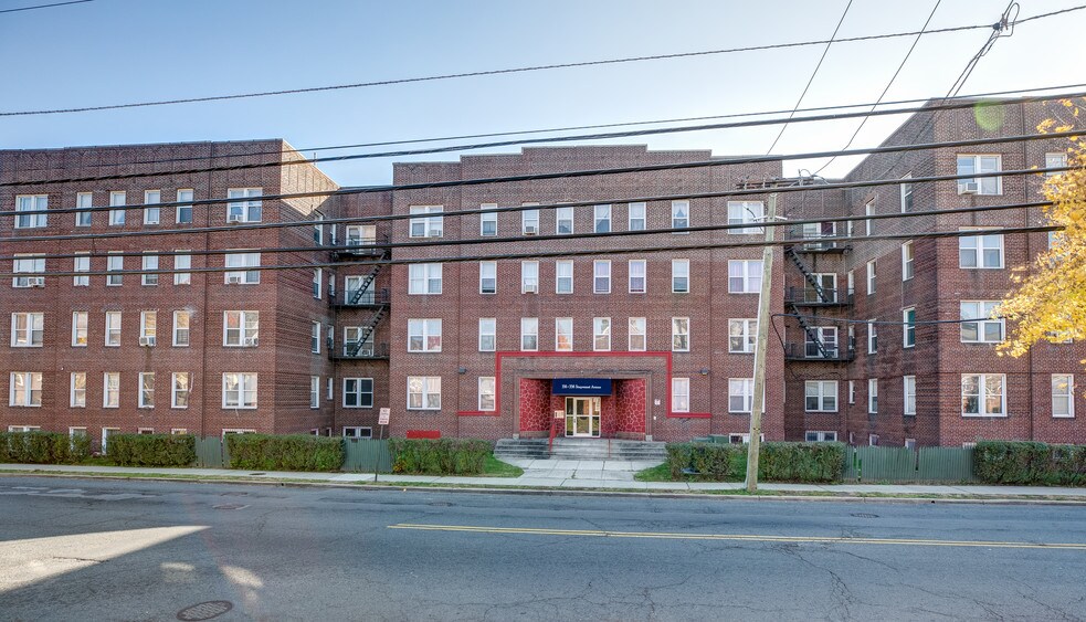 Stuyvesant Gardens Apartments For Rent in Irvington, NJ