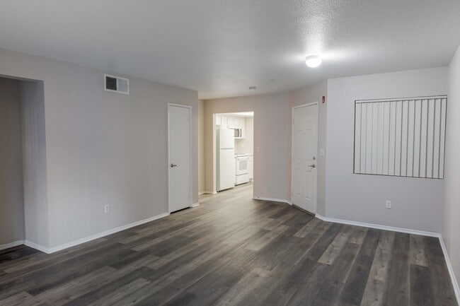 Cranford Court Apts