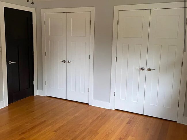 Photo - 1128 Canterbury Rd