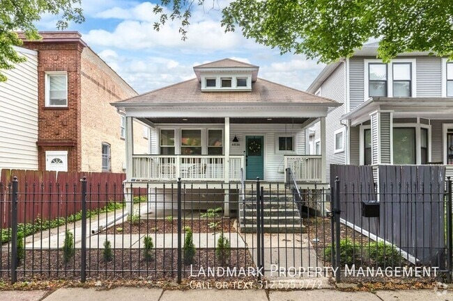 Building Photo - 4836 N Albany Ave Rental