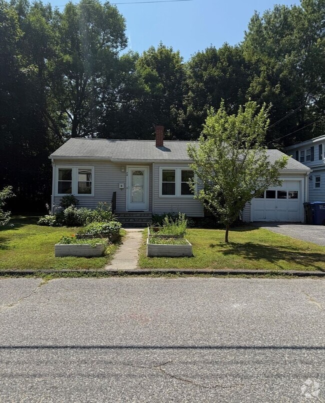 Building Photo - South Portland-72Fessenden St.: 2 BR and 1... Rental