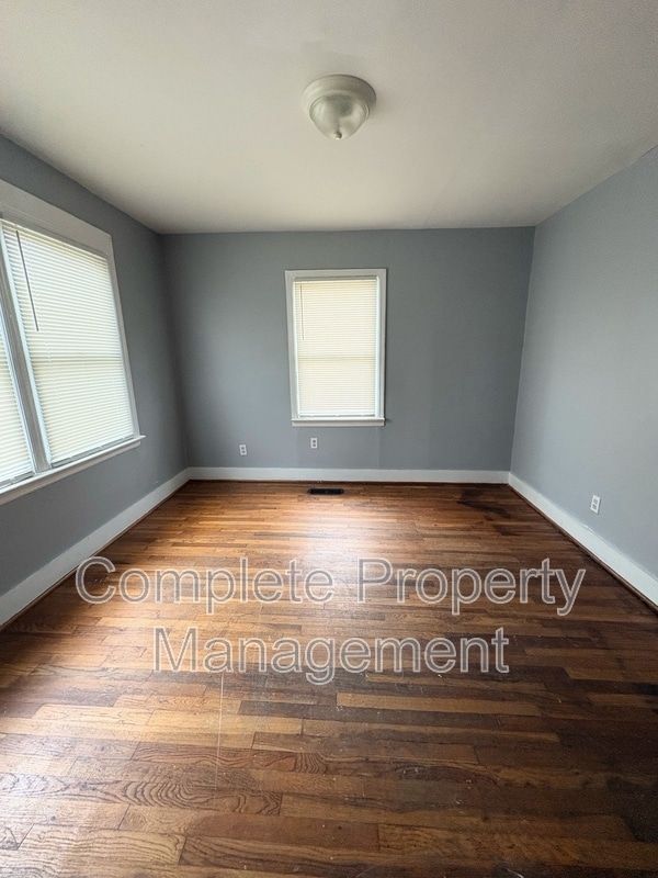 Photo - 5219 Court G