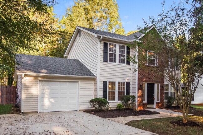 Building Photo - 3033 Oakcroft Dr