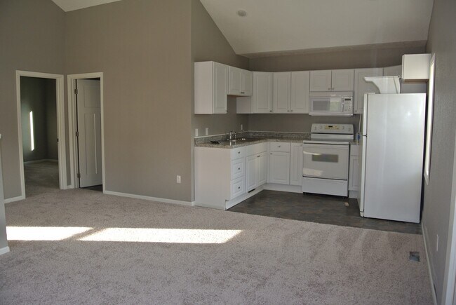 Photo - 2 Bedroom House!