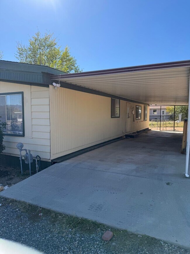 Photo - 3 bedroom 2 bath home in quiet neighborhood