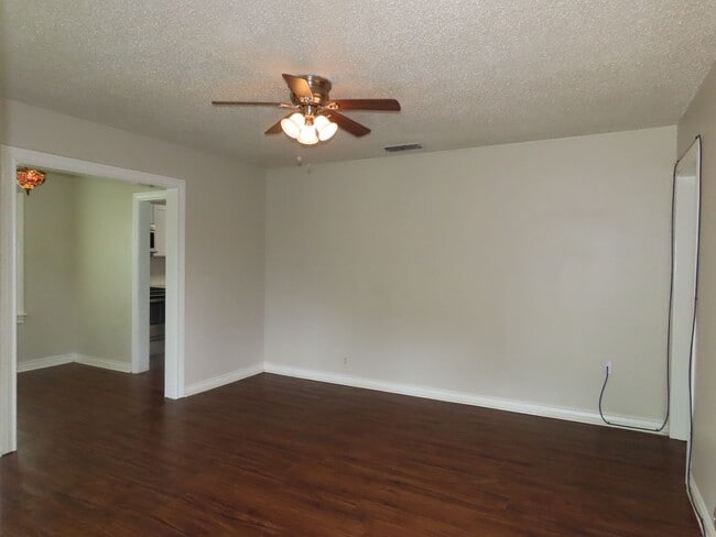 Photo - Charming 3 Bedroom, 2 Bath Home w/Den!