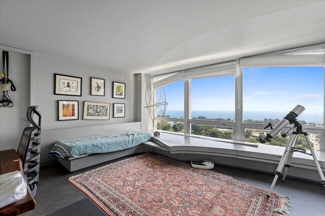 Building Photo - 2400 N Lakeview Ave Unit 2202 Rental