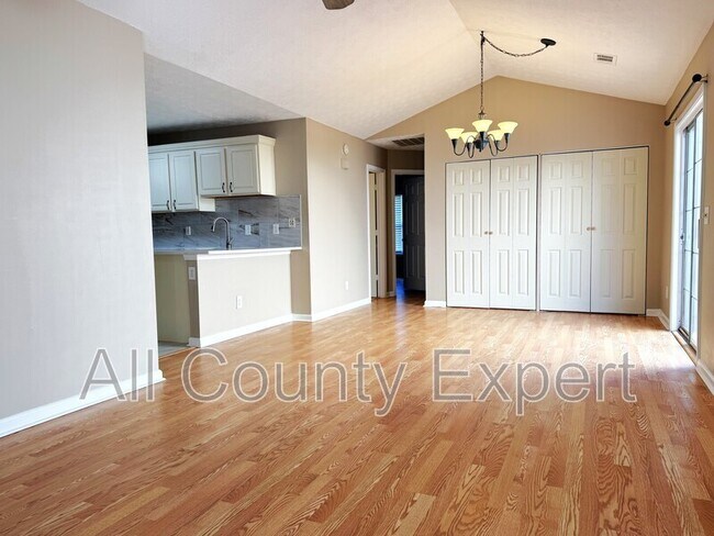 Photo - 1069 Daventry Crossing