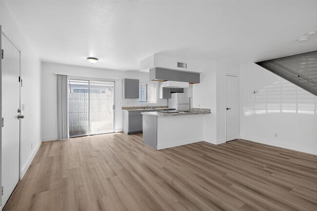 5125 Golden Ln Unit A
