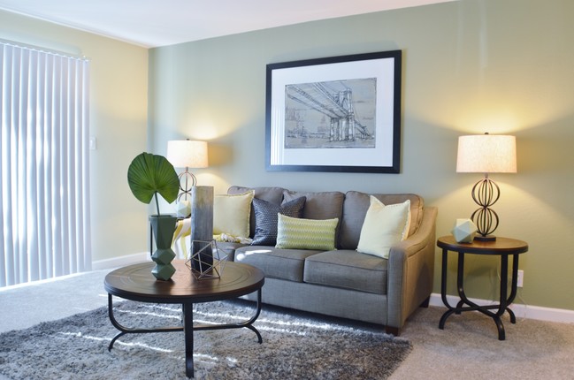 Photo - Onstad Manor