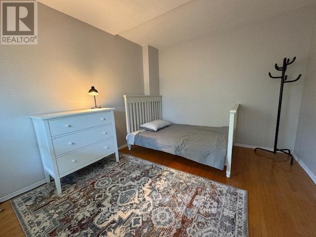 Photo - 18 Holland Park Ave